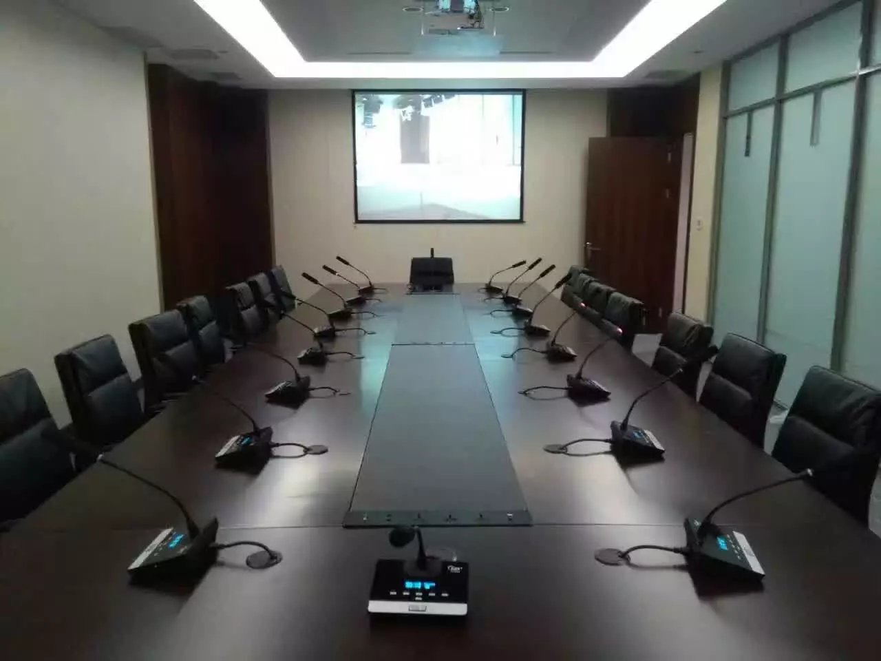江苏扬州市世界运河大会组织秘书处会议室