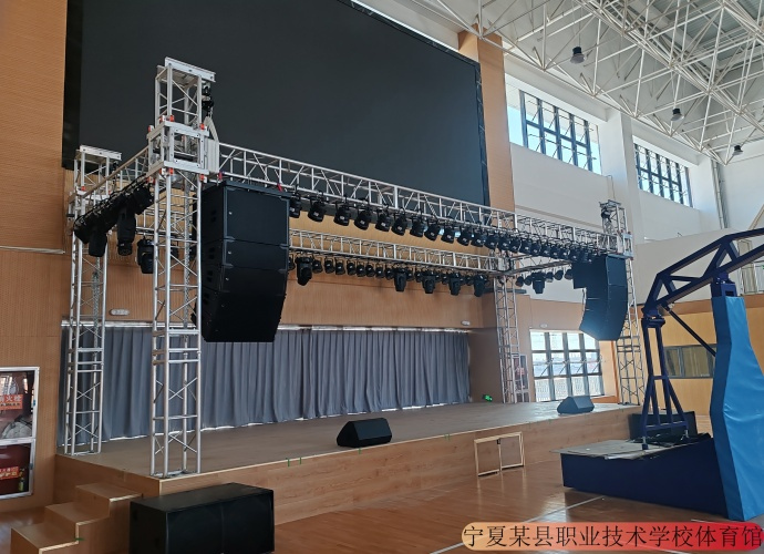 宁夏某县职业技术学校体育馆